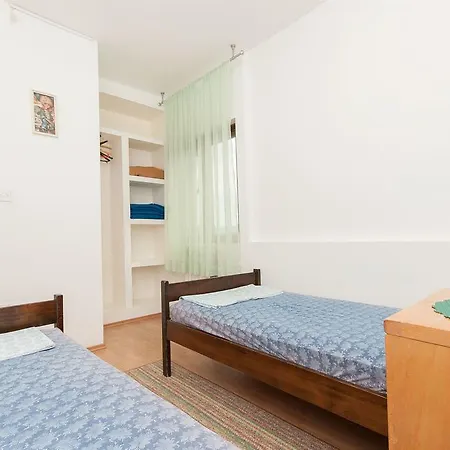 Natasa Apartament *